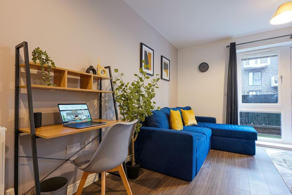 Luxury Campbell Park Apartments In Central Mk With Balcony, Free Parking & Smart Tv With Netflix By Yoko Property Milton Keynes Extérieur photo