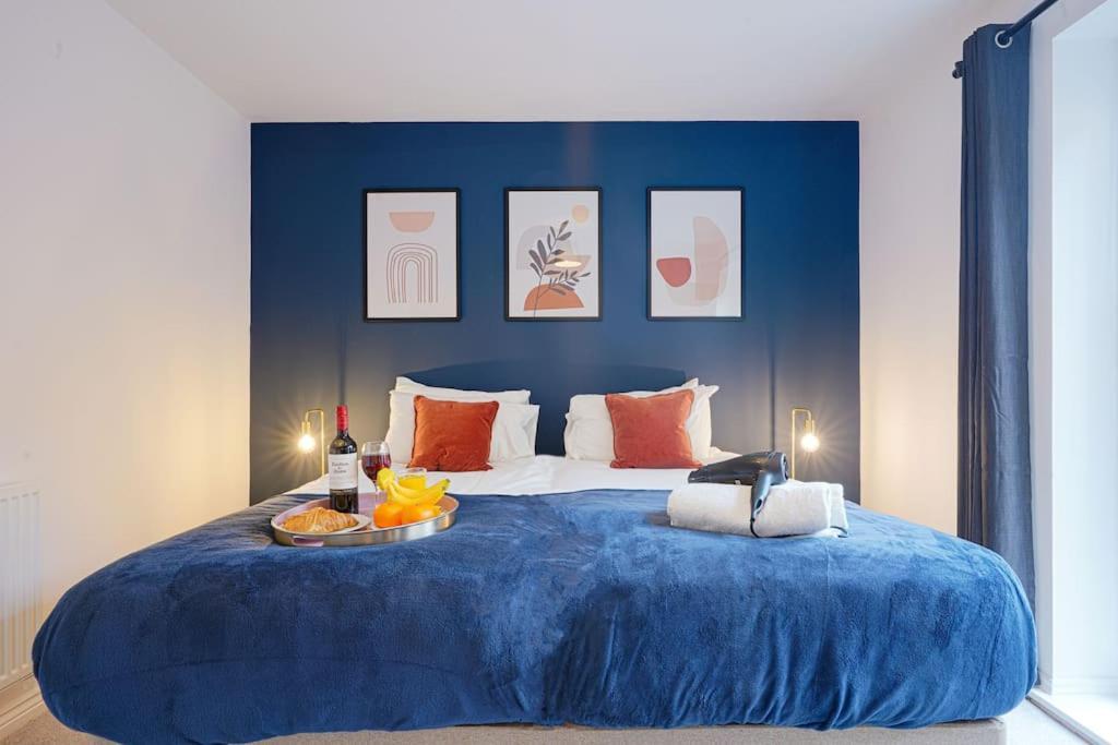 Luxury Campbell Park Apartments In Central Mk With Balcony, Free Parking & Smart Tv With Netflix By Yoko Property Milton Keynes Extérieur photo
